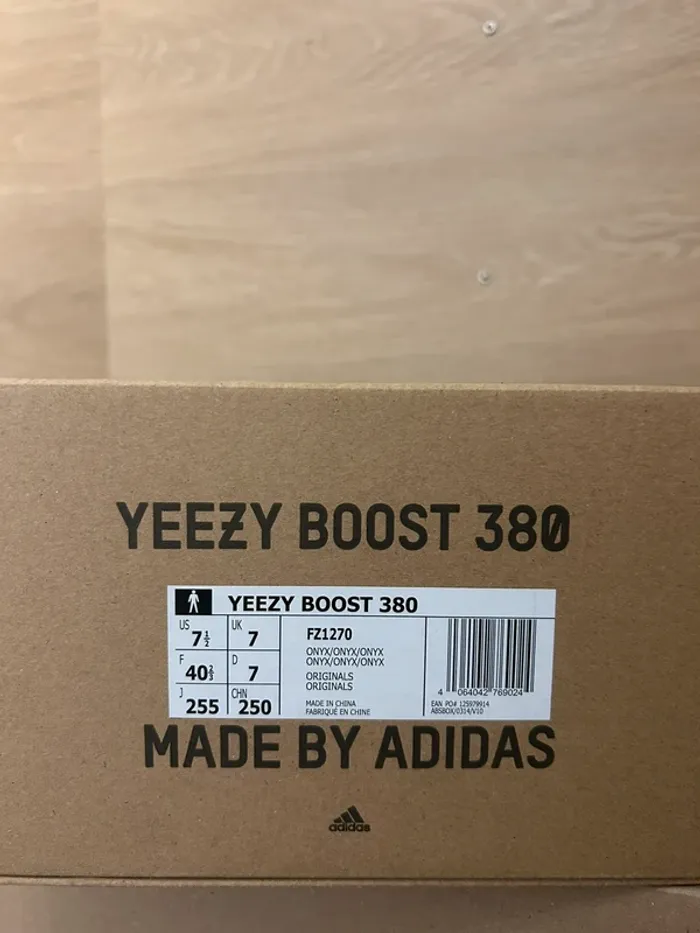 Yeezy Boost 40 2/3 comme neuve - photo numéro 7