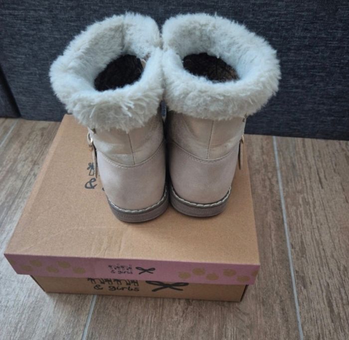 Bottes fourrée pointure 27 - photo numéro 5