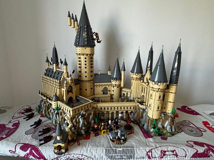 Lego Harry Potter château de pouddlard - photo numéro 3