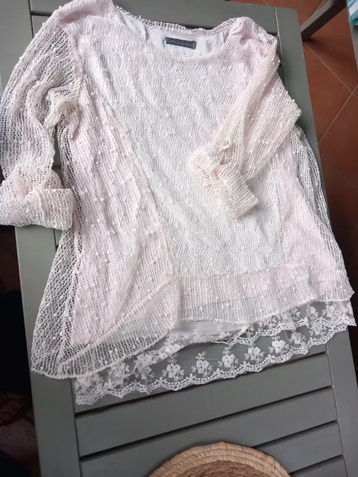 Superbe blouse asymétrique Cassis