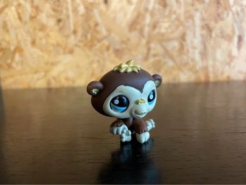 Idée cadeau 🎁 1 figurine Petshop LPS