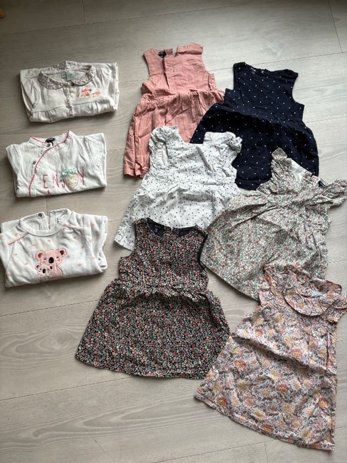 Lot de vêtements fille taille 9 mois