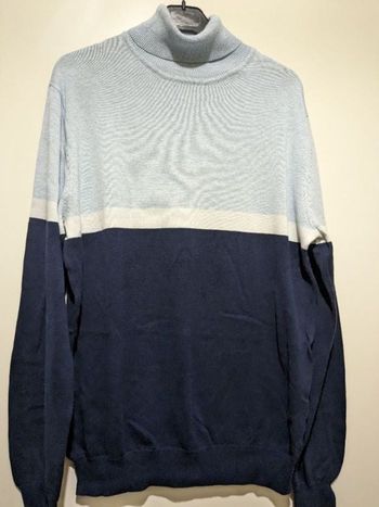 Pull col roulé Primark bleu. Taille M