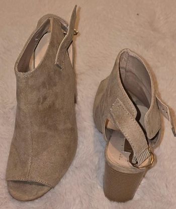 Talon beige en daim Primark