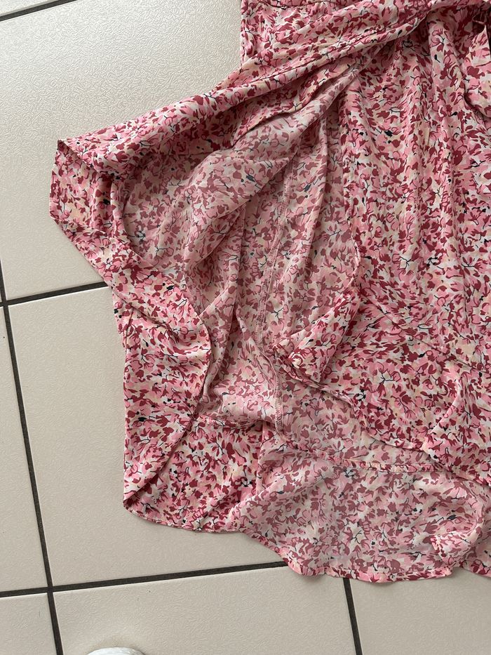 robe portefeuille Taille 36 ONLY fleuri tons rose NEUVE - photo numéro 5