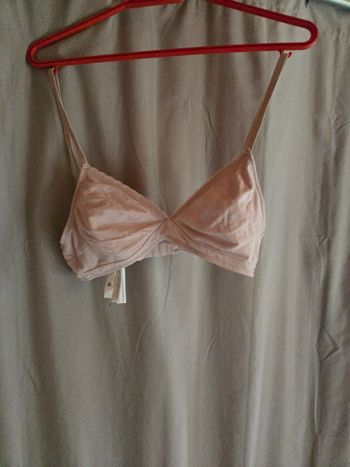 Soutien gorge rose , 90 C , neuf 