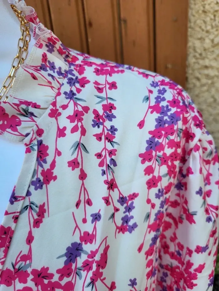 Blouse fleuri fluide ivoire rose mauve taille 48 - photo numéro 3