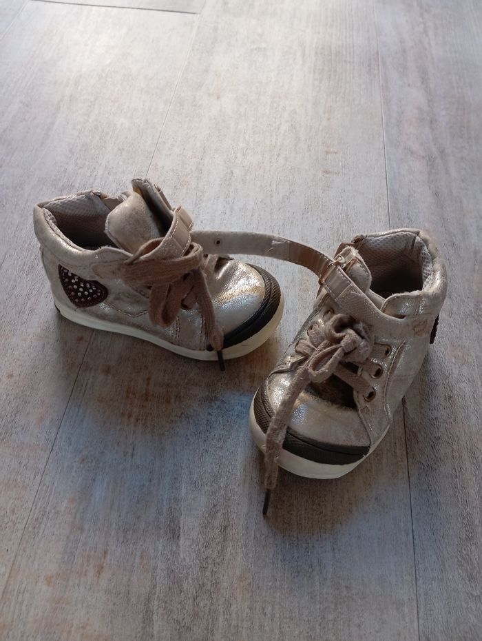 Basket pointure 23 - photo numéro 2