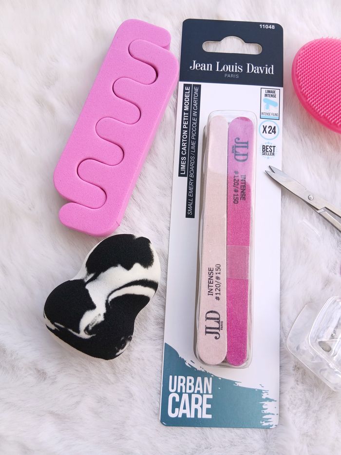 Lot d'accessoires de beauté - photo numéro 2