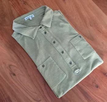 Haut Lacoste pour femme, taille 44, coloris kak