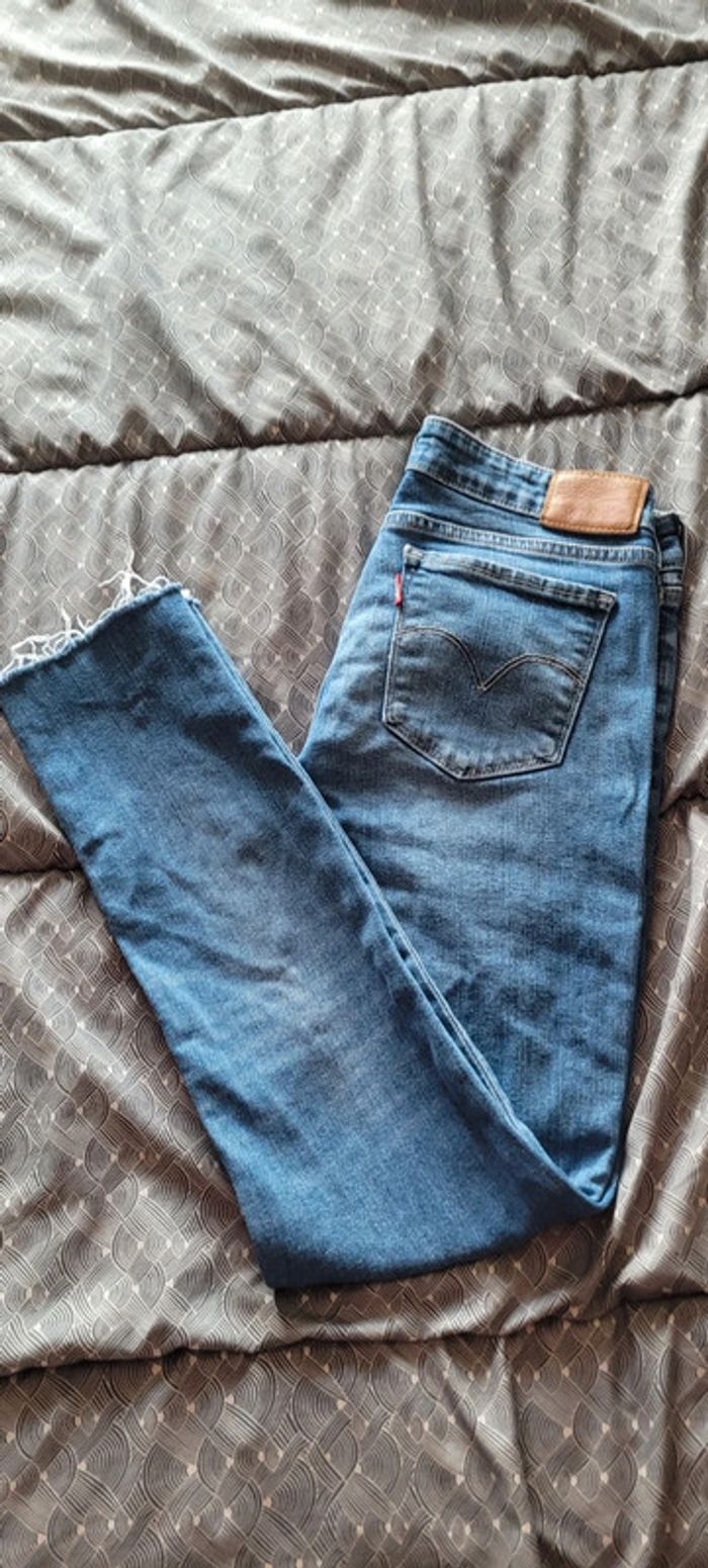 Jean levis 711