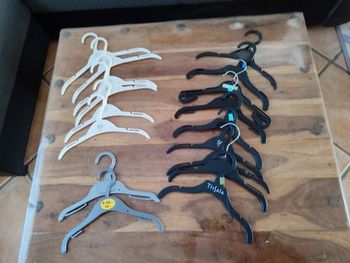 Lot 17 ceintres enfants