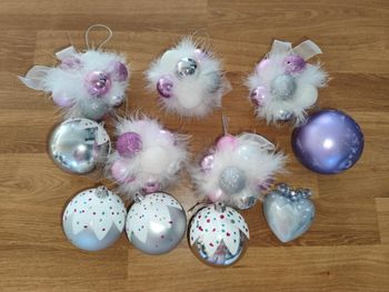 Lot de boules de Noël pastels , très bon état