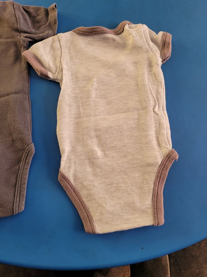 2  bodies manches courte absorba et tom et kiddy - photo numéro 6