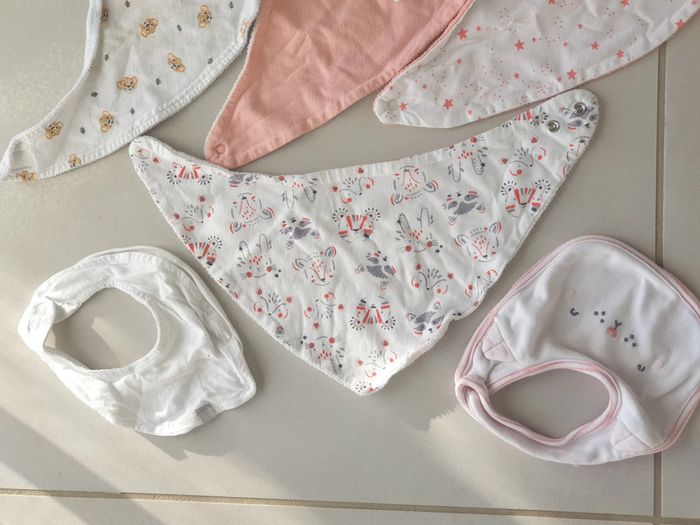 6 bavettes fille (triangles et petites bavettes) n °3 - photo numéro 3