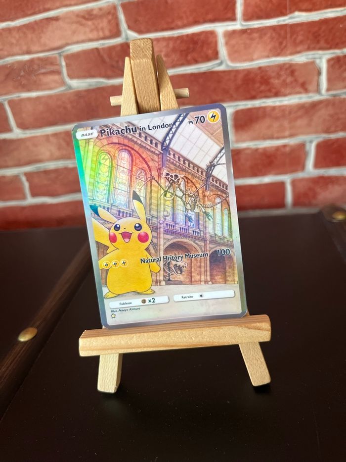 Carte Pokémon custom Pikachu london - photo numéro 2