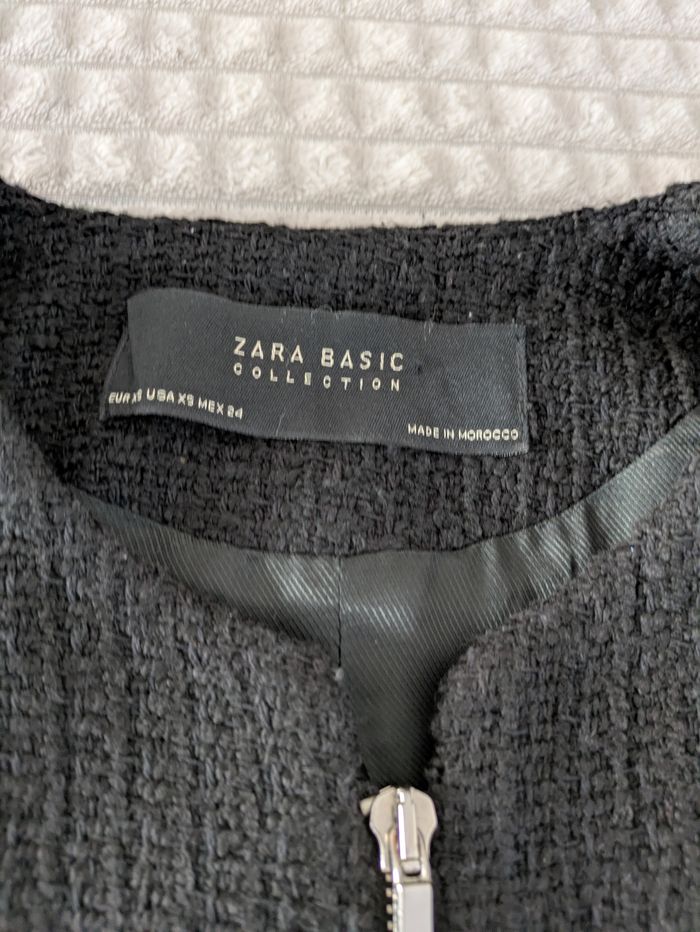 lot 2 pièces : robe noire comptoir des cotonniers et gilet long zara - photo numéro 2