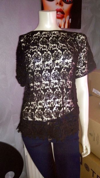 T shirt bimatiere noir état neuf