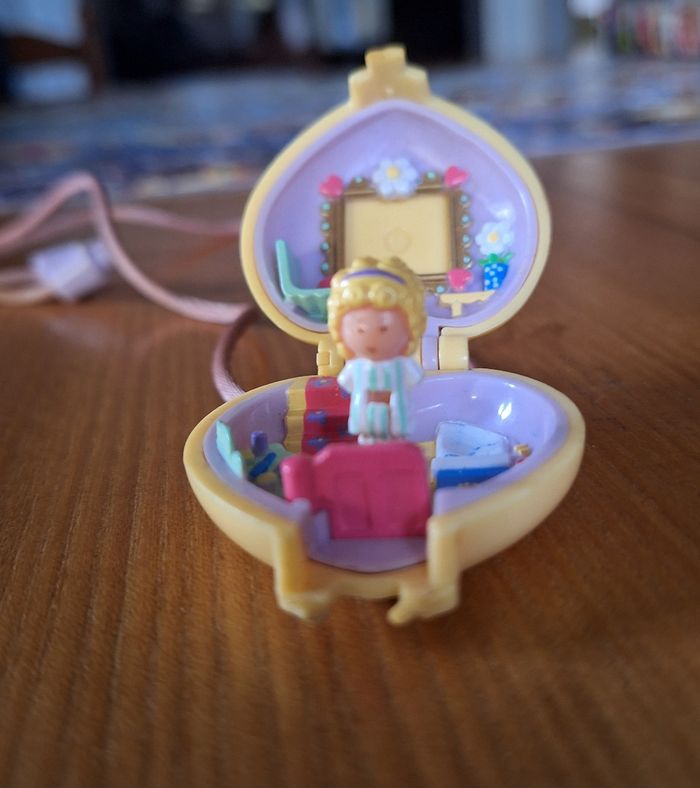 RARE Polly Pocket vintage année 1980 - Médaillon jaune
