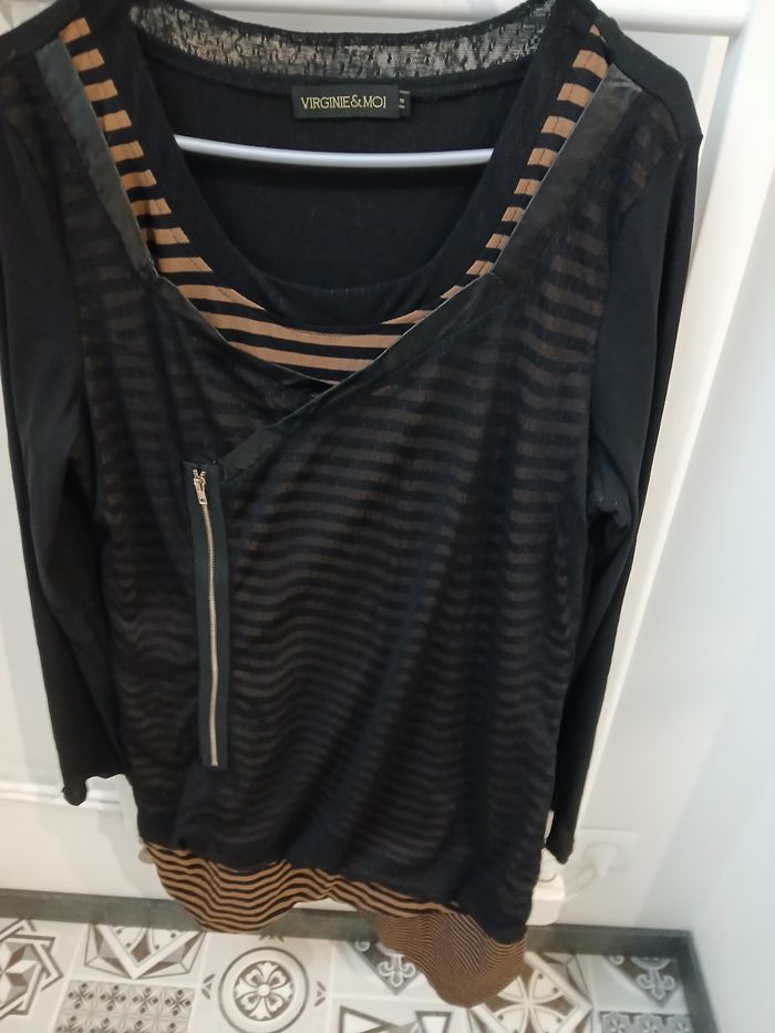 Robe  noire à rayures marron