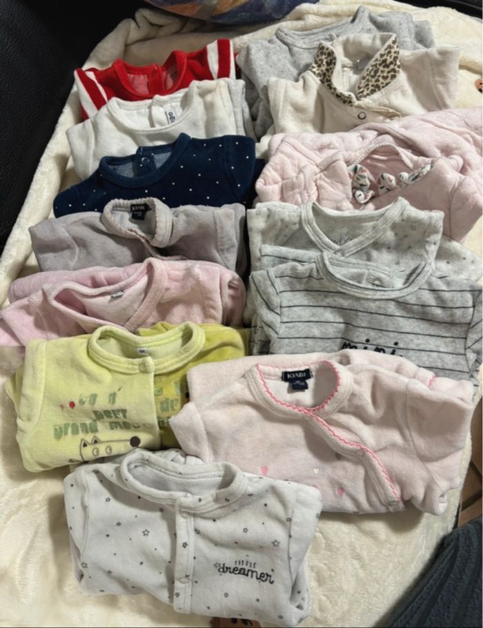Lot de 13 pyjamas hiver 1 mois