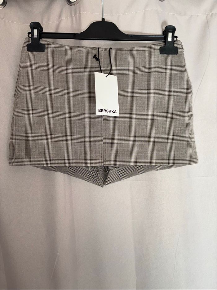 Jupe short à carreaux Bershka S