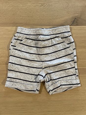 Short gris tex 3 mois