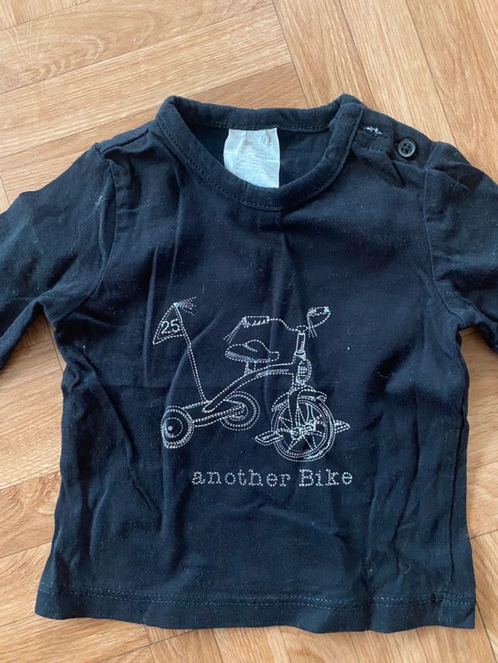 T-shirt à manches longues avec motifs noir taille 3 mois 100% coton vintage - photo numéro 2
