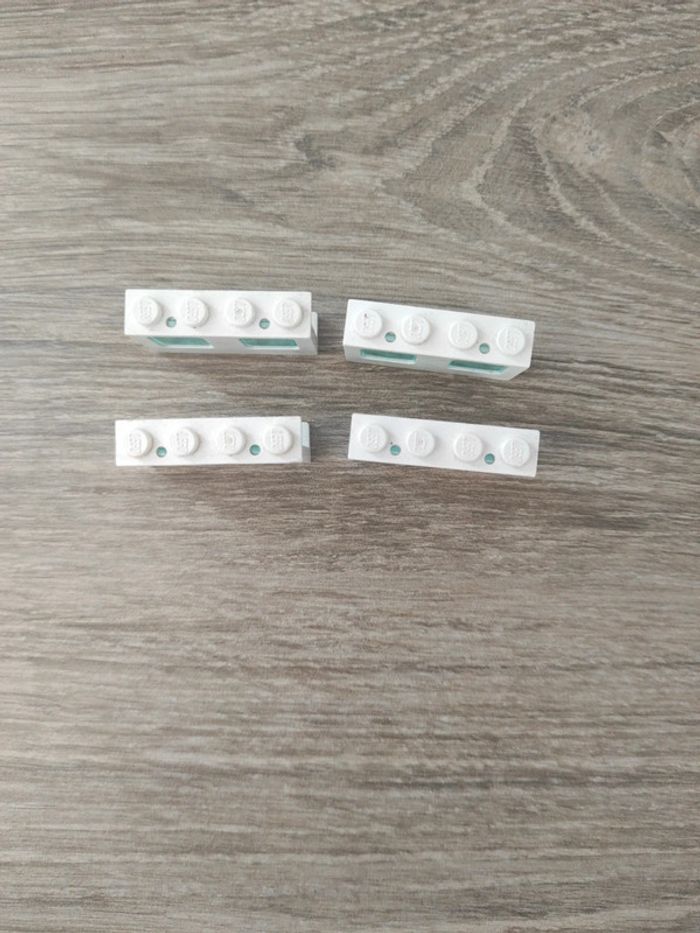 Lot de 4 fenêtres d avion Lego vintage - photo numéro 2
