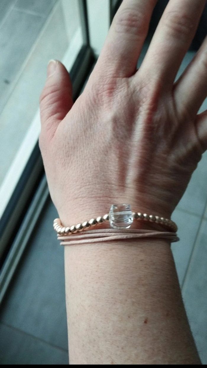 Bracelet marron clair aimanté brillant cube