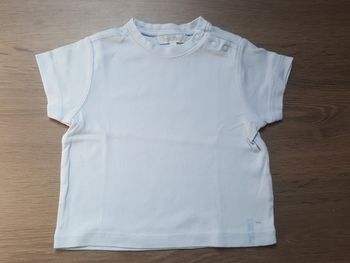 T-shirt manches courtes taille 23 mois