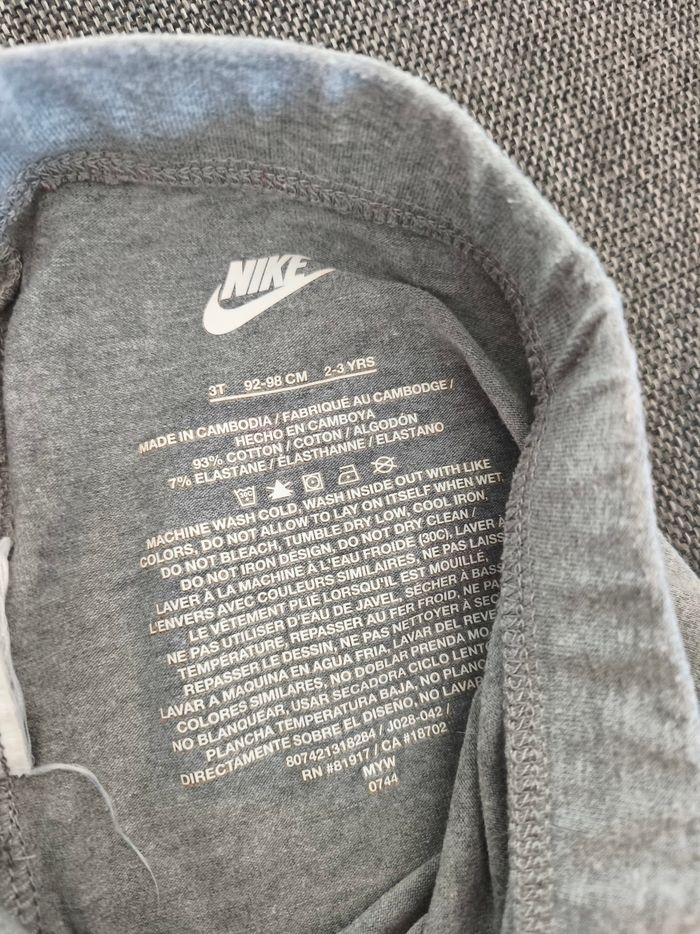 Lot ensemble Nike 3 ans - photo numéro 4