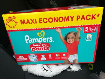 Carton pants Pampers taille 5 NEUF