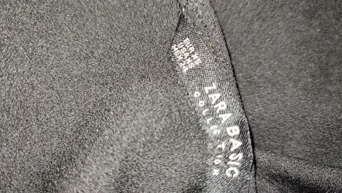 Robe short zara noir épaule dénudées - photo numéro 3
