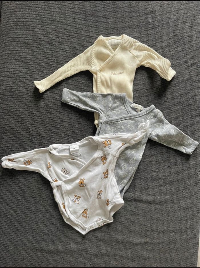 Lot bodies 1 mois