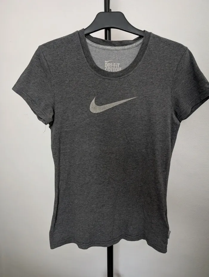 T-shirt T.S Nike - photo numéro 2