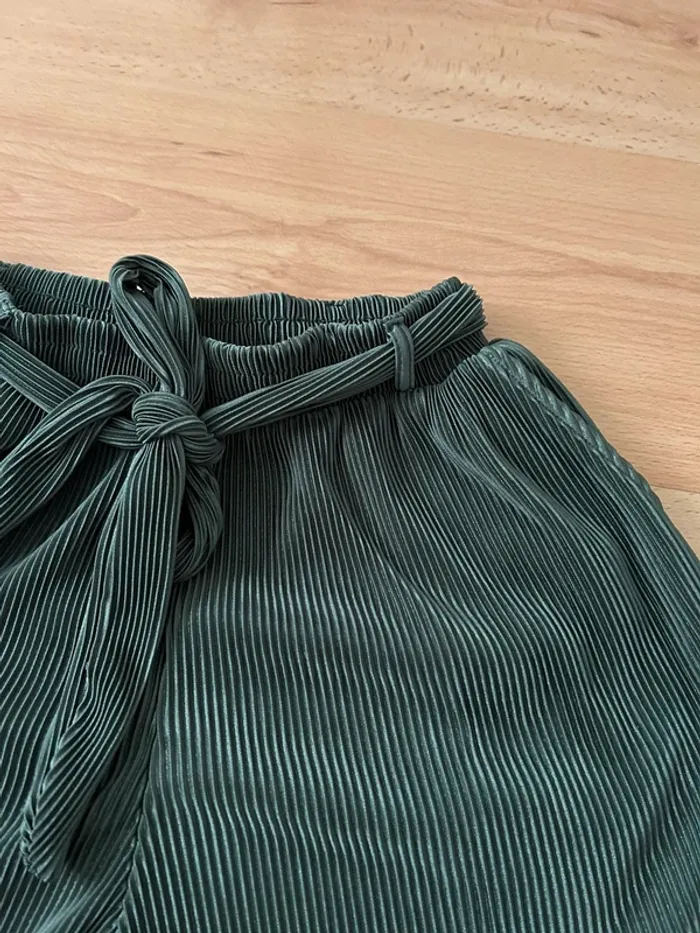 Short plissé vert Kiabi - photo numéro 6
