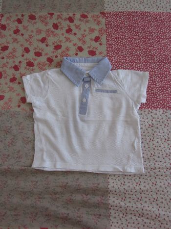Polo manches courtes blanc col bleu 18 mois