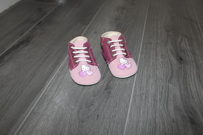 Chaussures à lacets Hello Kitty 6 mois - photo numéro 2