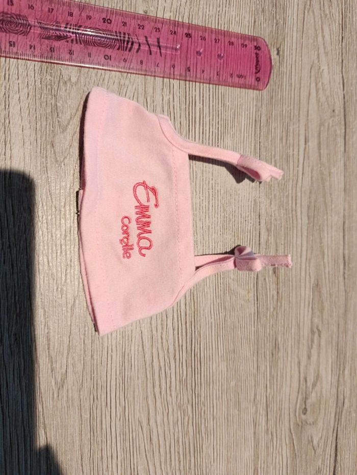 Haut court poupée Emma fait pipi corolle