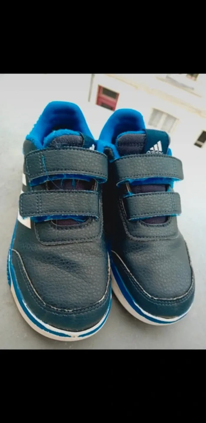 Baskets/chaussures adidas à scratch garçon taille 31 - photo numéro 2