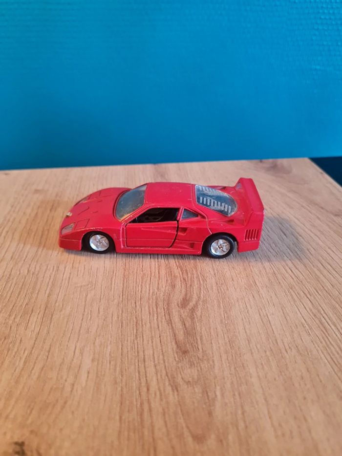 Ferrari F40 Maisto Shell 1/39