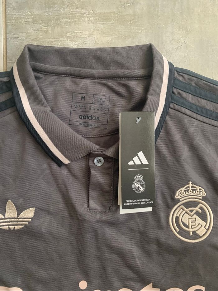 Maillot de foot du Real Madrid - photo numéro 2