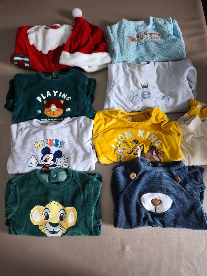 Lot pyjamas 6 mois