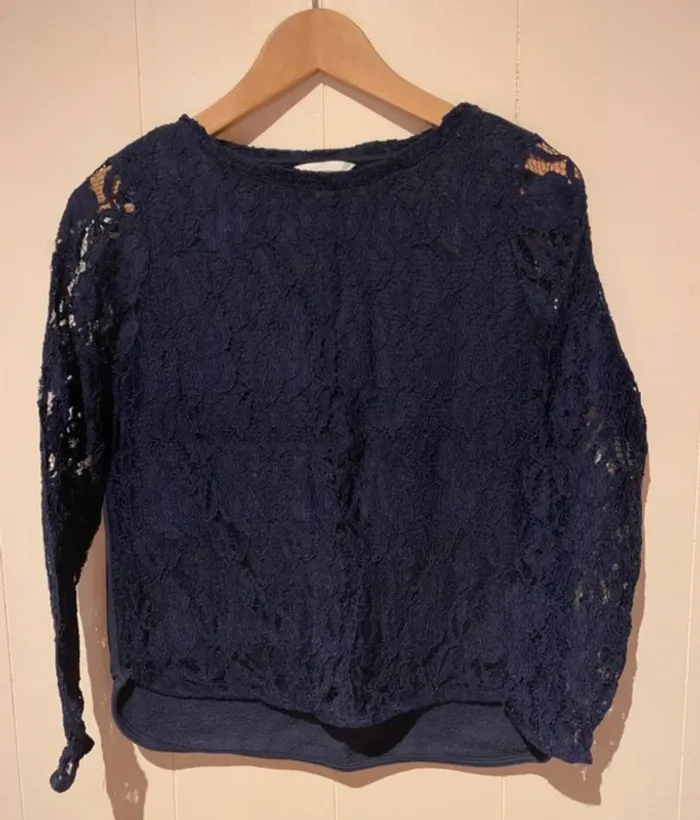 Sweat en dentelle bleu marine – H&M – Taille S