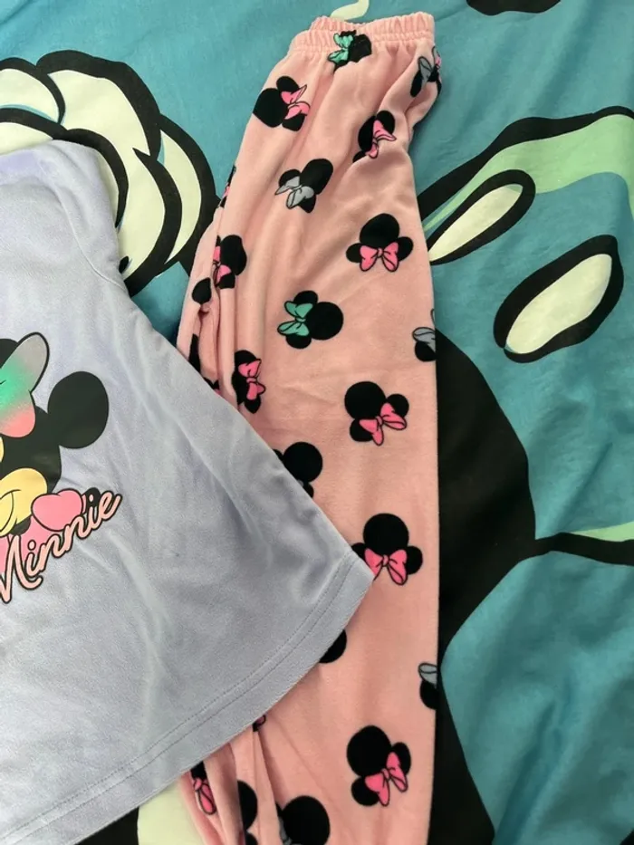 Pyjama 4/5 ans - photo numéro 3