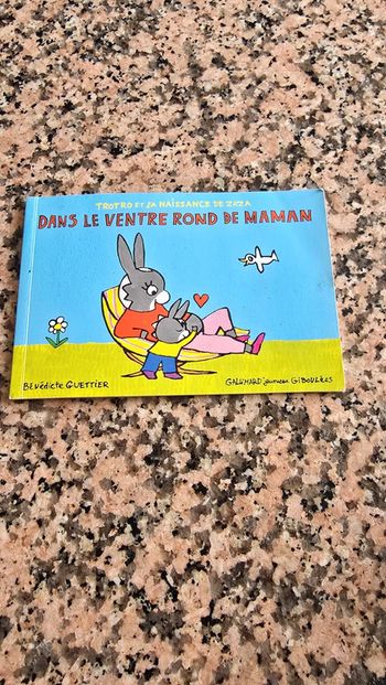Trotro et la naissance de zaza dans le ventre rond de maman