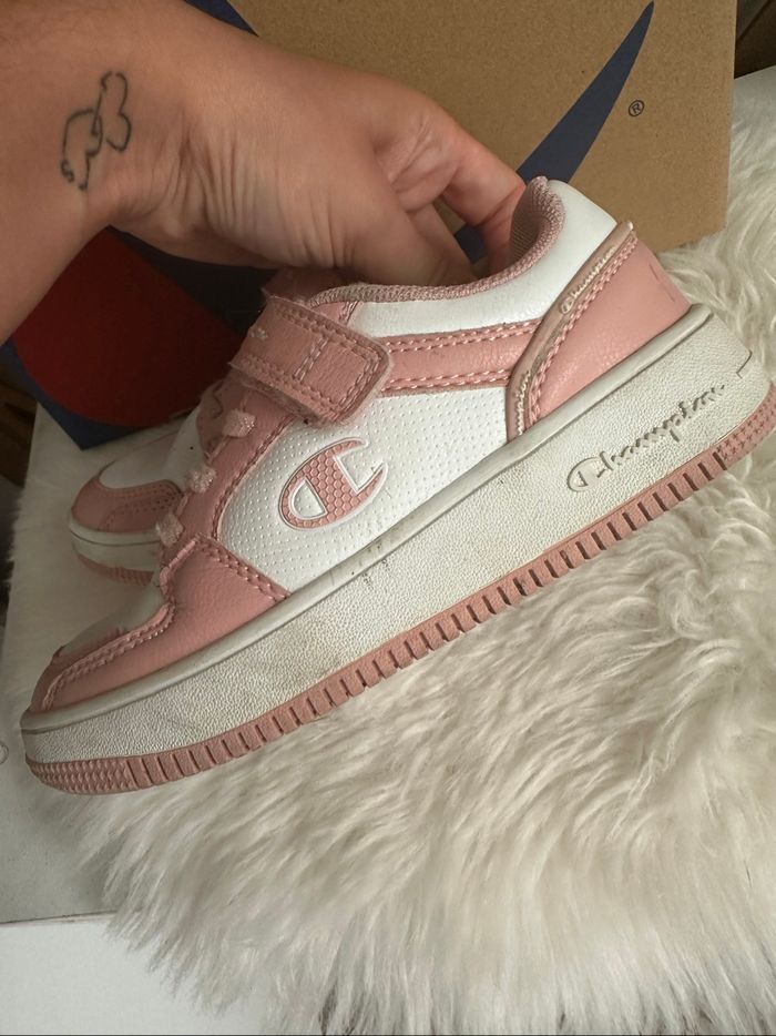 Magnifique chaussures basket rose et blanche de chez Champion en pointure 30 - photo numéro 6