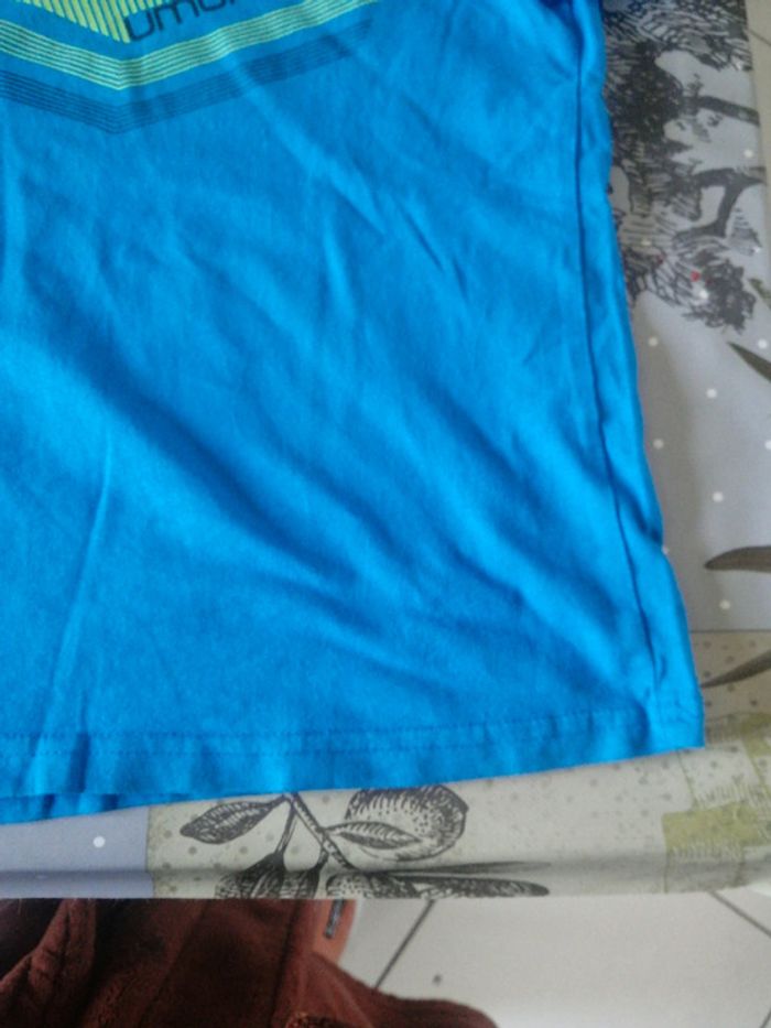 Tee shirt manche courte Umbro T. 126cm - photo numéro 8