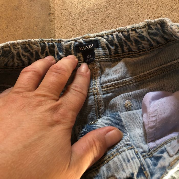 Pantalon Kiabi 10 ans  used jambe large 1€ - photo numéro 3